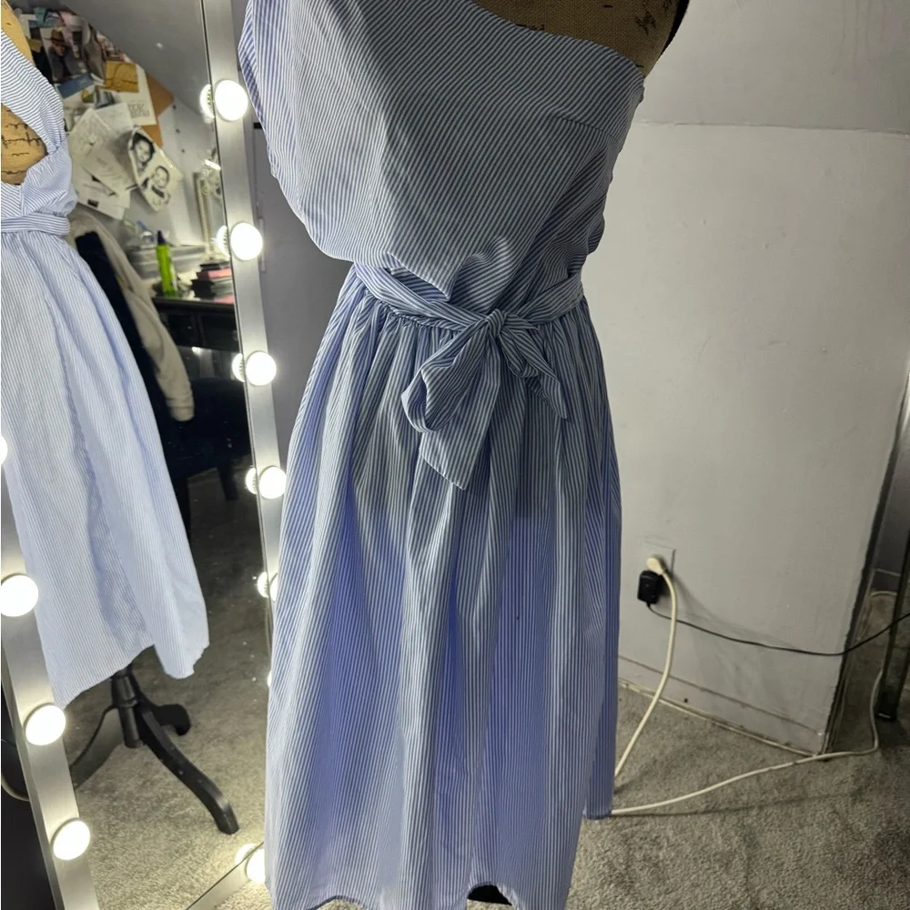 Elegant Blue Striped Dress - Picture 5 of 5